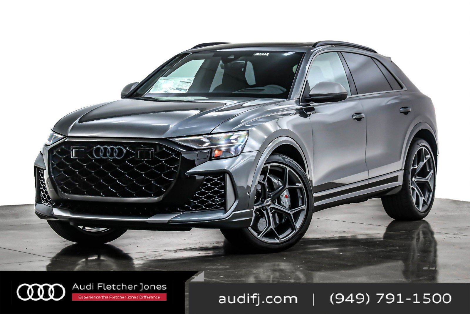 New 2025 Audi RS Q8 performance