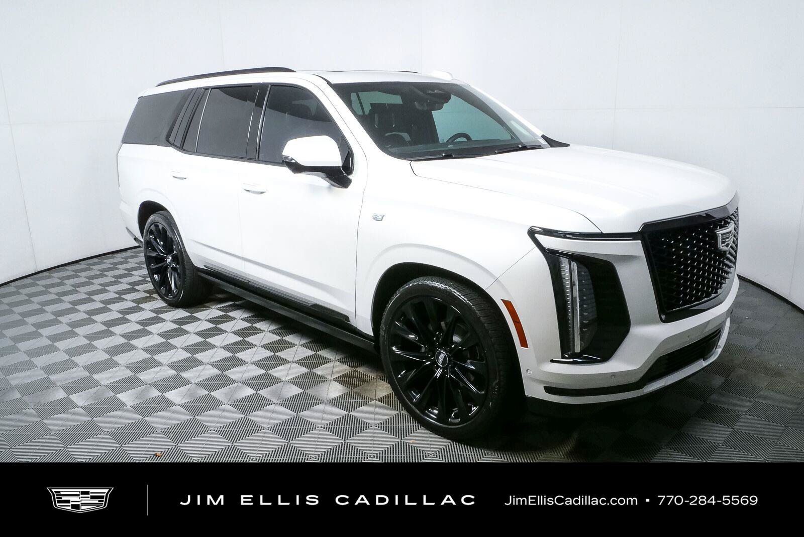 Used 2025 Cadillac Escalade Sport Platinum w/ LPO, ONYX Package AWD/4WD image 1