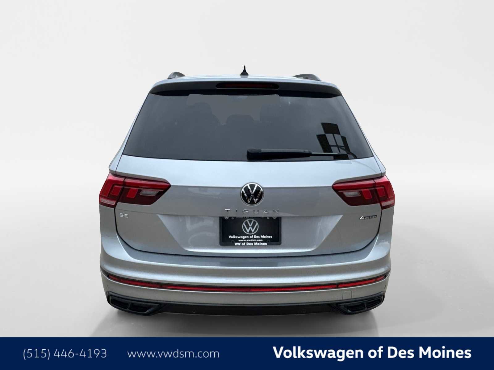Used 2024 Volkswagen Tiguan SE R-Line image 5