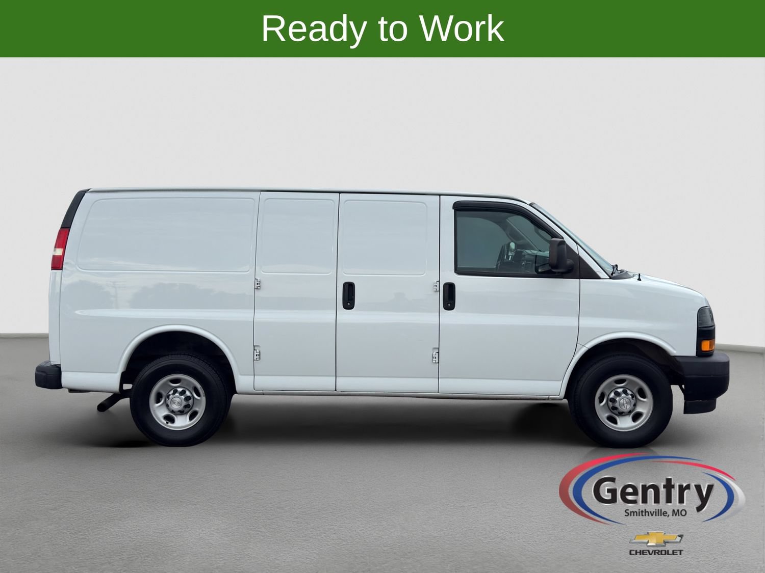 Used 2018 Chevrolet Express 2500 w/ Driver Convenience Package RWD image 7