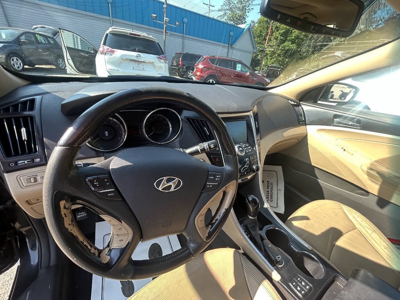 Used 2012 Hyundai Sonata Limited w/ Navigation Pkg FWD image 5
