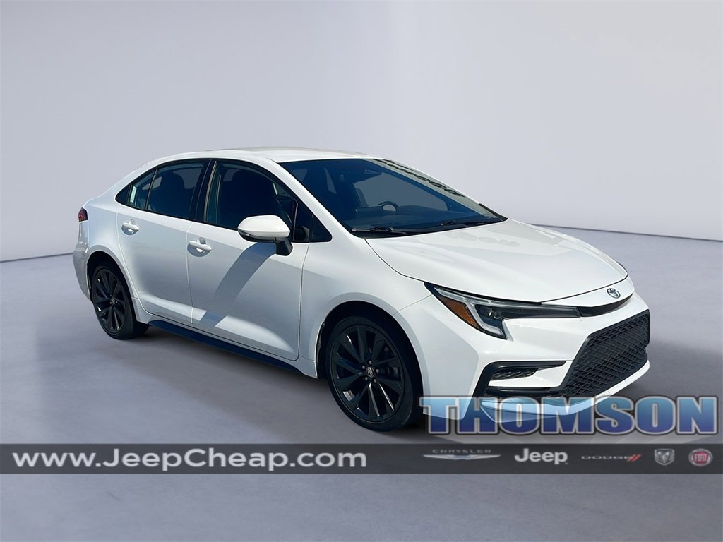 Used 2023 Toyota Corolla SE image 1