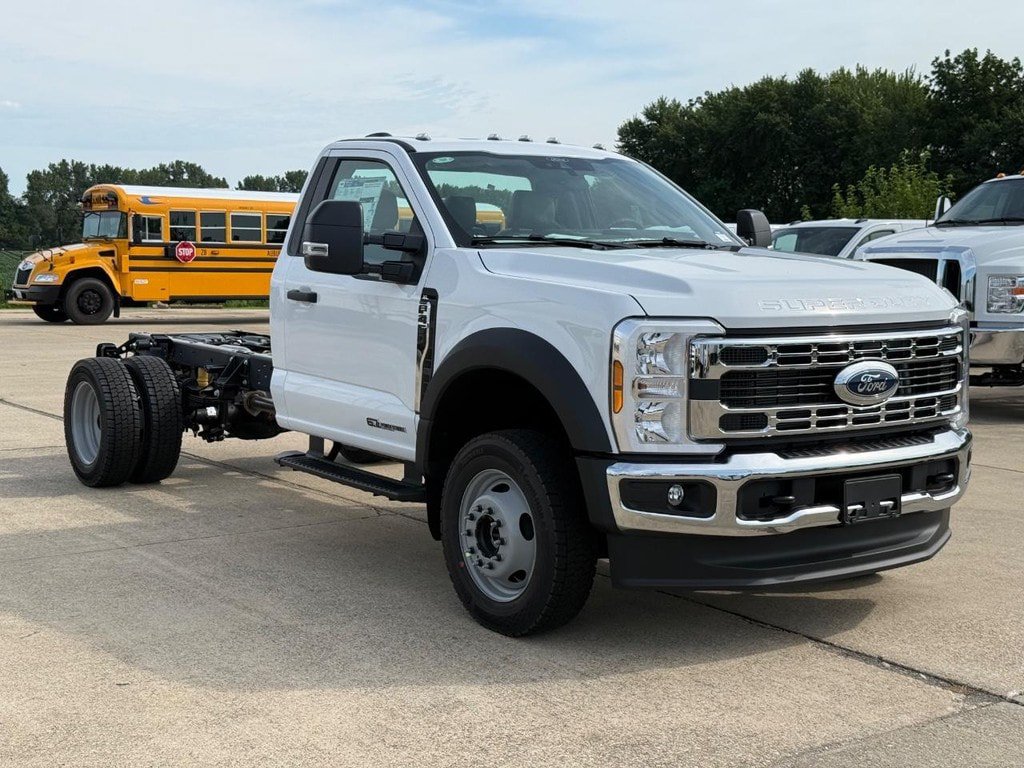 New 2026 Ford F450 XL w/ XL Chrome Package AWD/4WD image 3