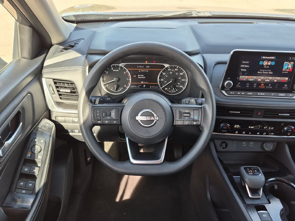Used 2024 Nissan Rogue SV AWD/4WD image 17