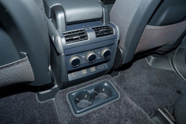 Used 2025 Land Rover Defender 130 X image 19