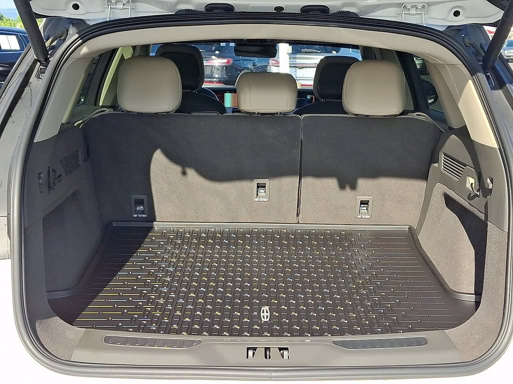 Certified 2024 Lincoln Nautilus Premier AWD/4WD image 28