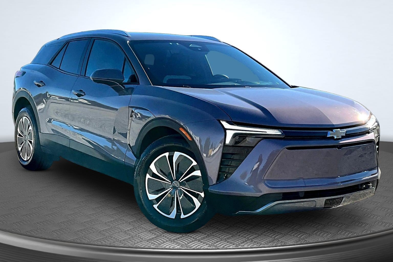Used 2024 Chevrolet Blazer EV LT AWD/4WD image 2