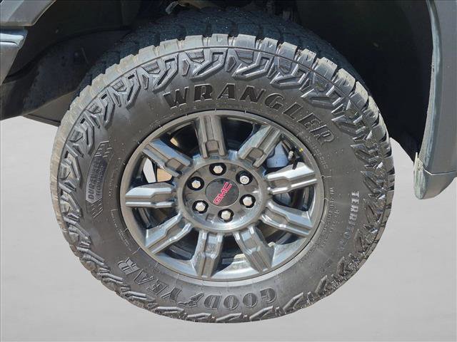 Used 2024 GMC Sierra 1500 AT4X AWD/4WD image 9
