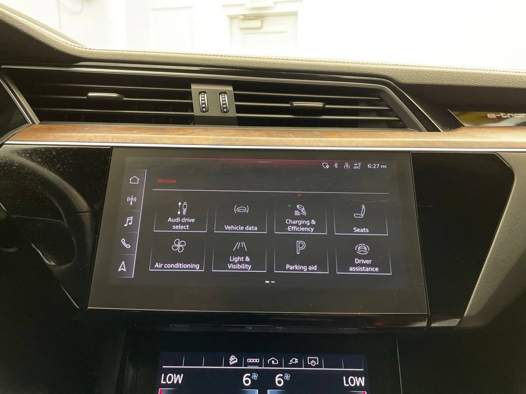 Used 2022 Audi e-tron Premium AWD/4WD image 15