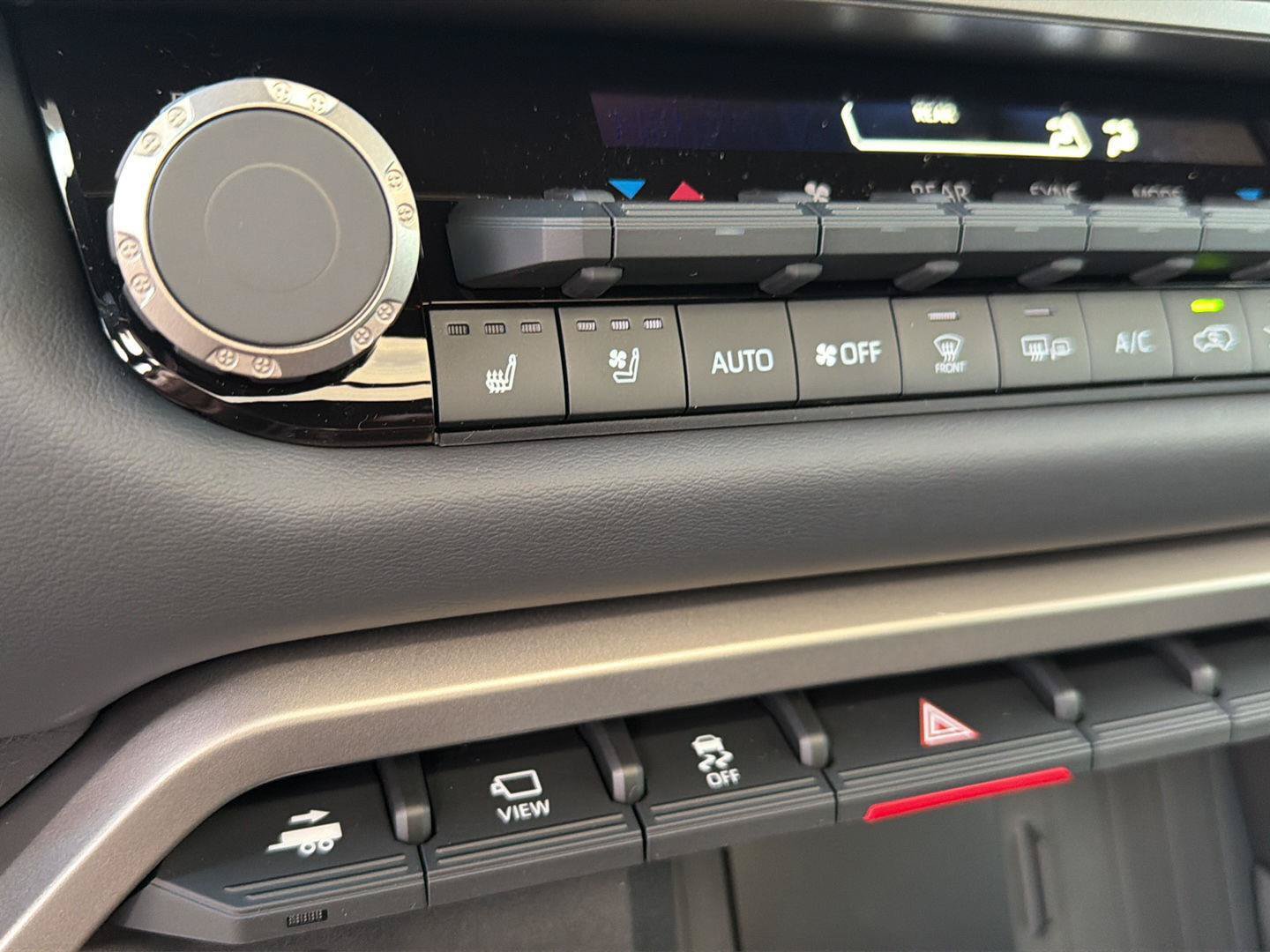 New 2026 Toyota Sequoia Platinum AWD/4WD image 29