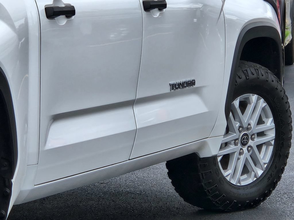 Used 2023 Toyota Tundra SR5 w/ SR5 Convenience Package AWD/4WD image 18