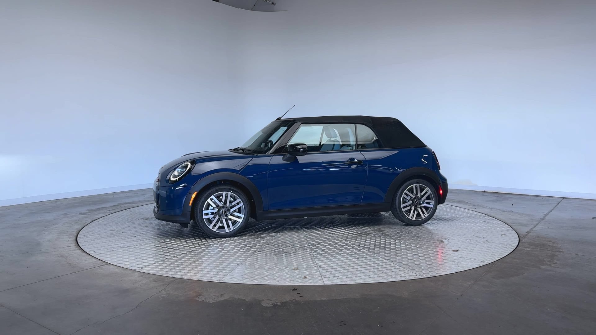 Used 2026 MINI Cooper S FWD image 5