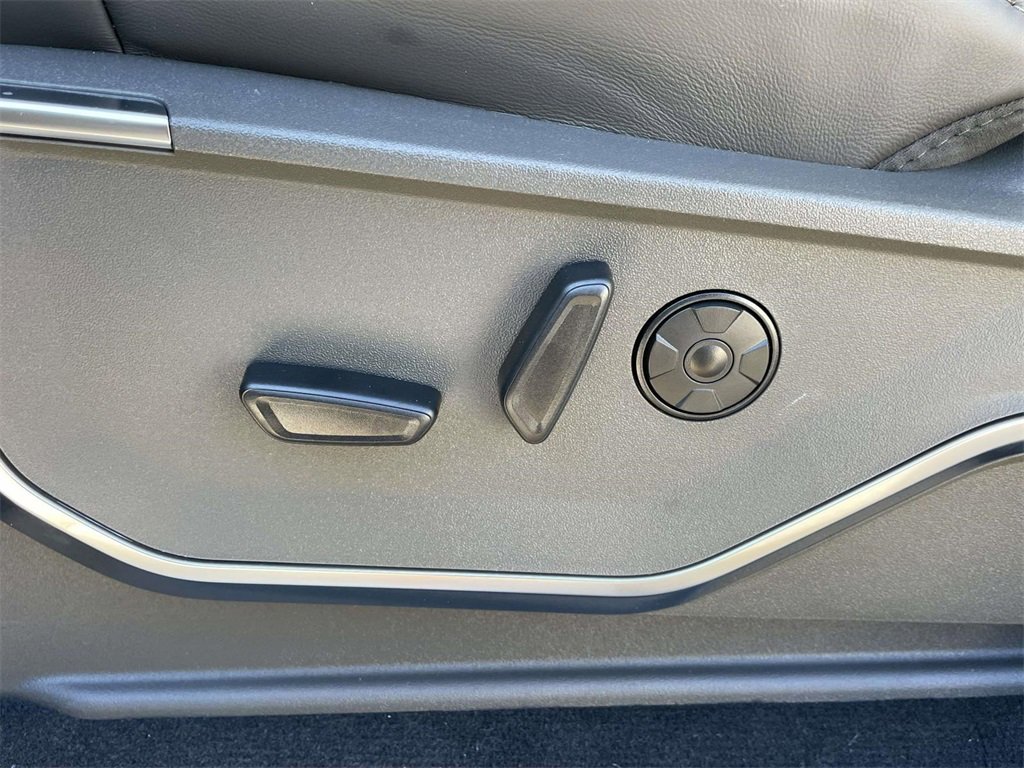 New 2026 Ford F250 Platinum image 16