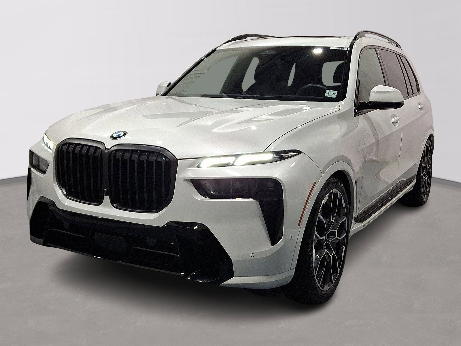 Used 2024 BMW X7 xDrive40i w/ M Sport Package image 1