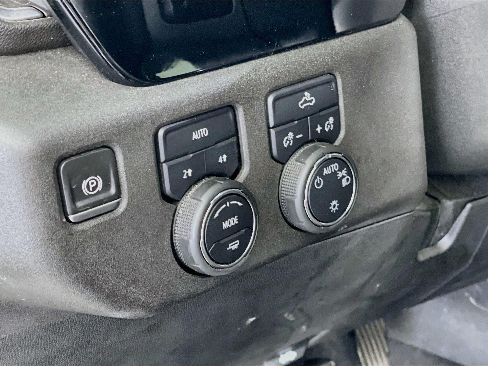Used 2024 Chevrolet Silverado 1500 LT AWD/4WD image 12