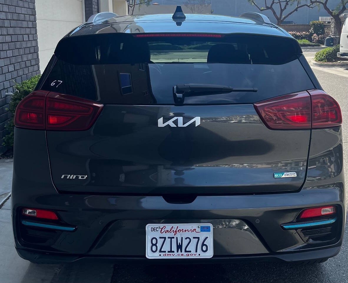 Used 2022 Kia Niro EX Premium FWD image 21