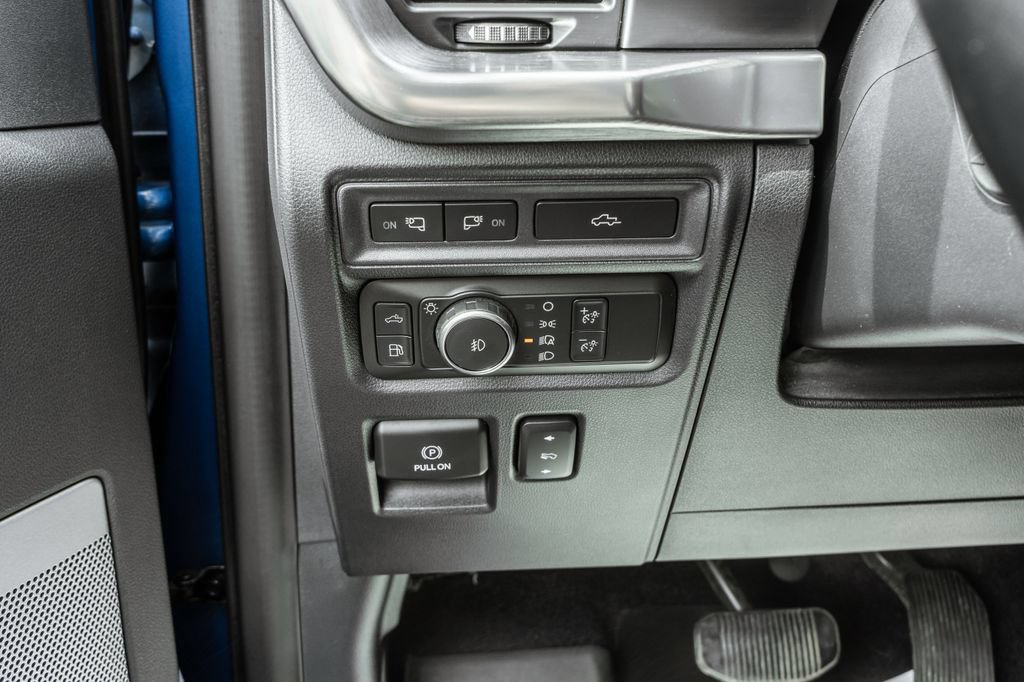 Used 2021 Ford F150 Lariat w/ Equipment Group 502A High AWD/4WD image 18