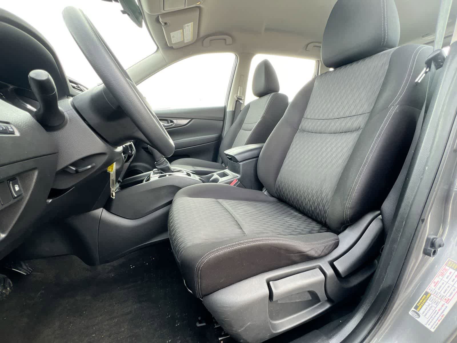 Used 2018 Nissan Rogue S image 16