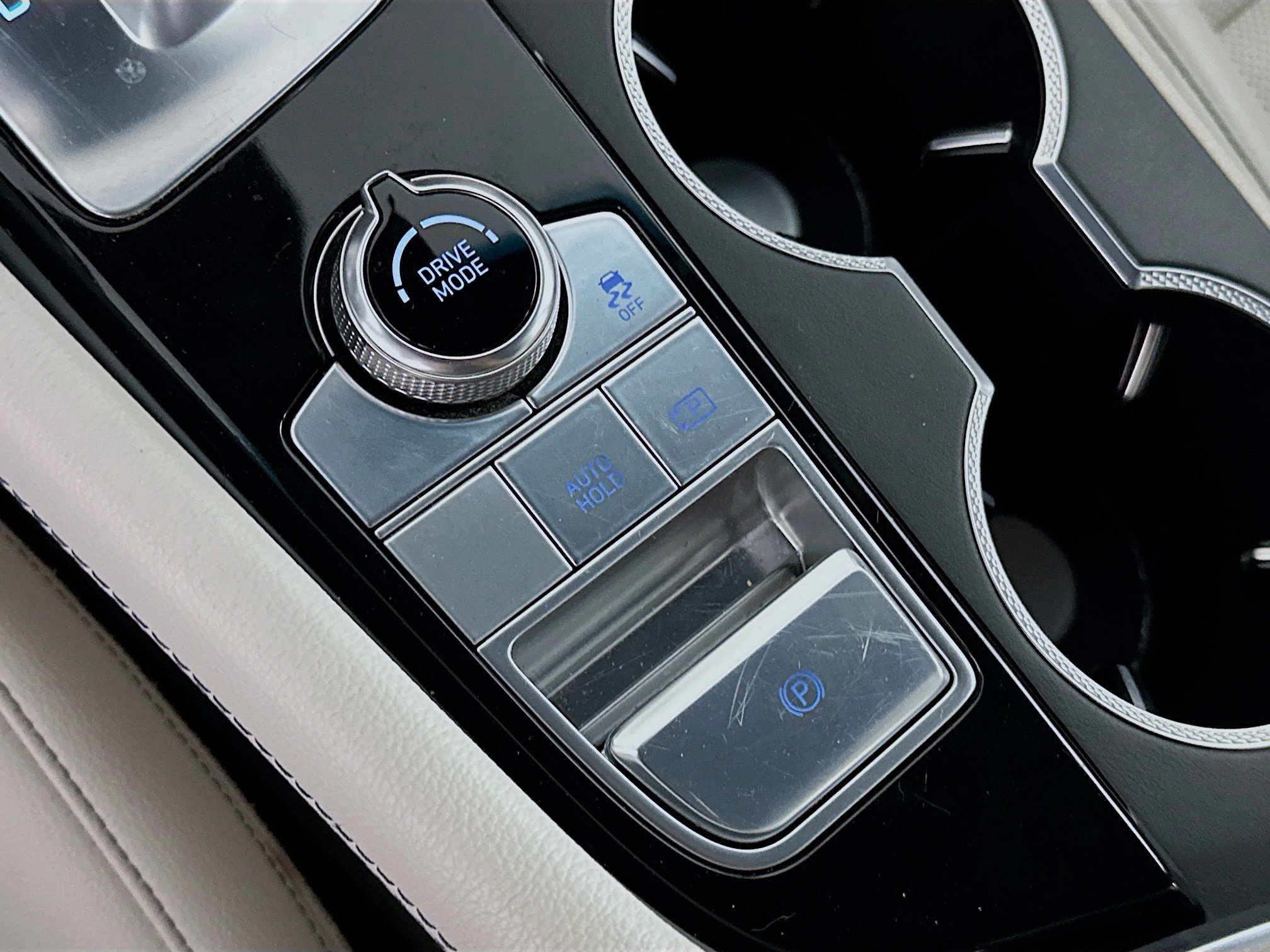 Used 2024 Genesis G70 2.5T image 26