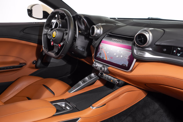 Used 2018 Ferrari GTC4Lusso AWD/4WD image 57