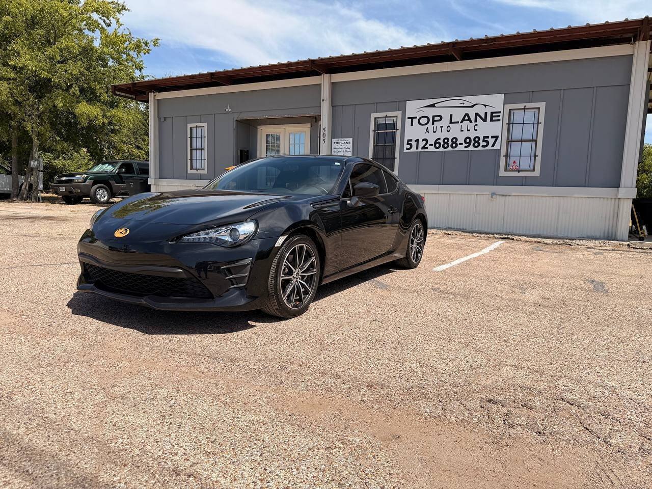 Used 2017 Toyota 86 RWD image 2
