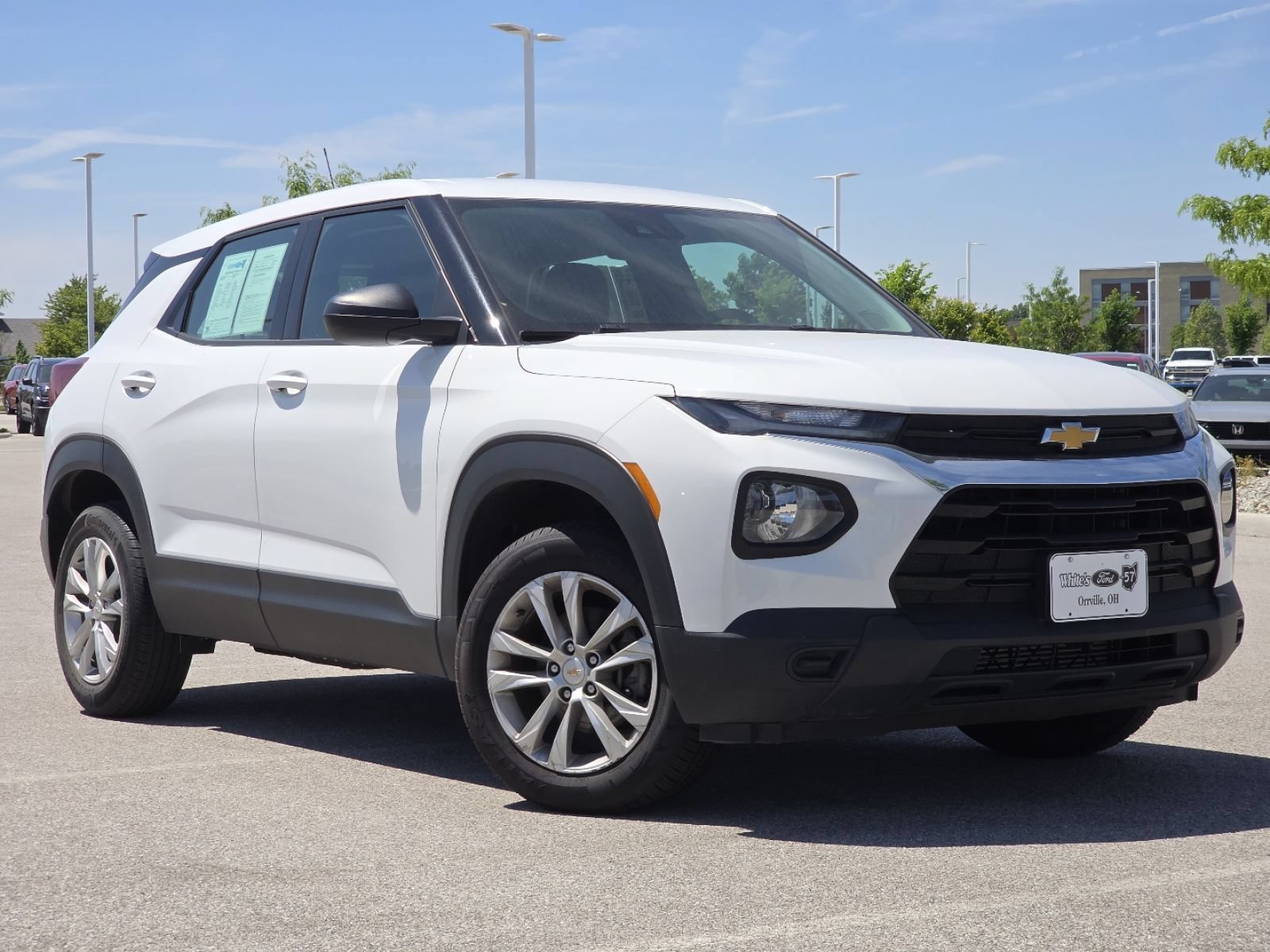 Used 2023 Chevrolet TrailBlazer LS AWD/4WD image 2