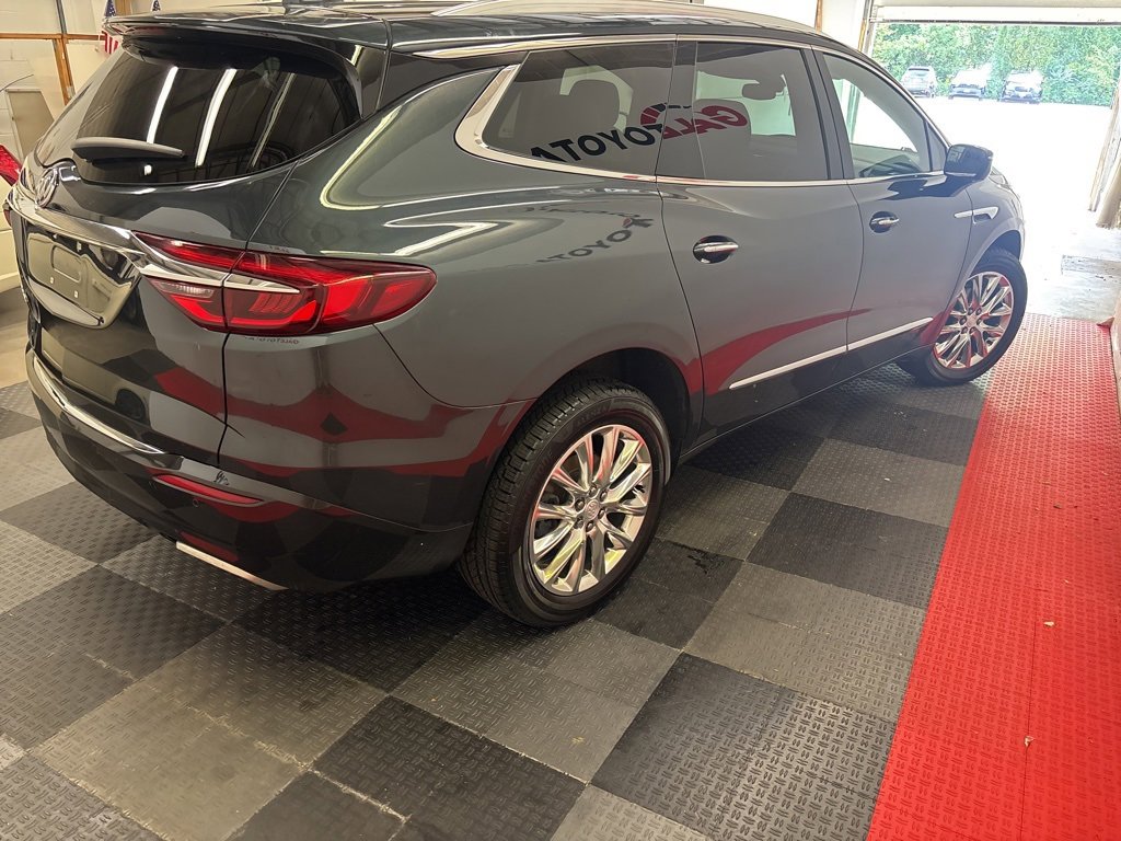 Used 2021 Buick Enclave Premium w/ Sun and Sites Package image 5
