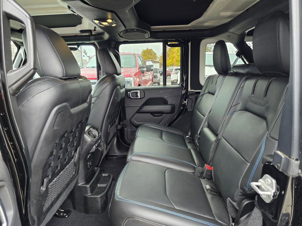 Used 2023 Jeep Wrangler Unlimited Rubicon 4xe w/ Safety Group AWD/4WD image 16
