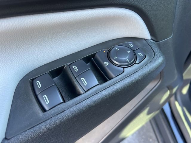 Used 2024 Chevrolet Equinox LS w/ LS Convenience Package image 26