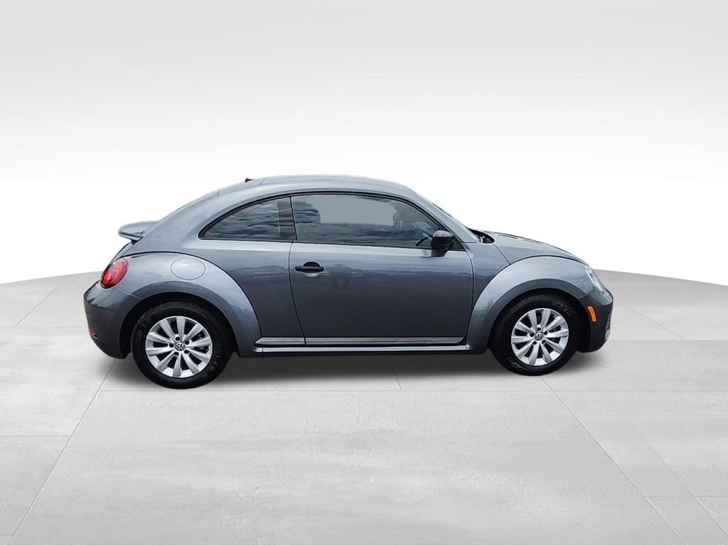 Used 2017 Volkswagen Beetle 1.8T S FWD image 21
