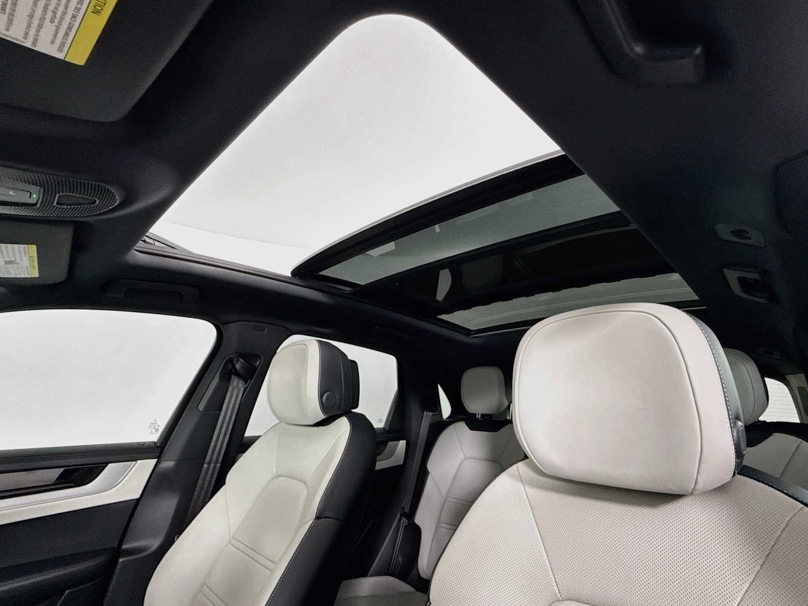 Certified 2025 Porsche Cayenne S AWD/4WD image 22