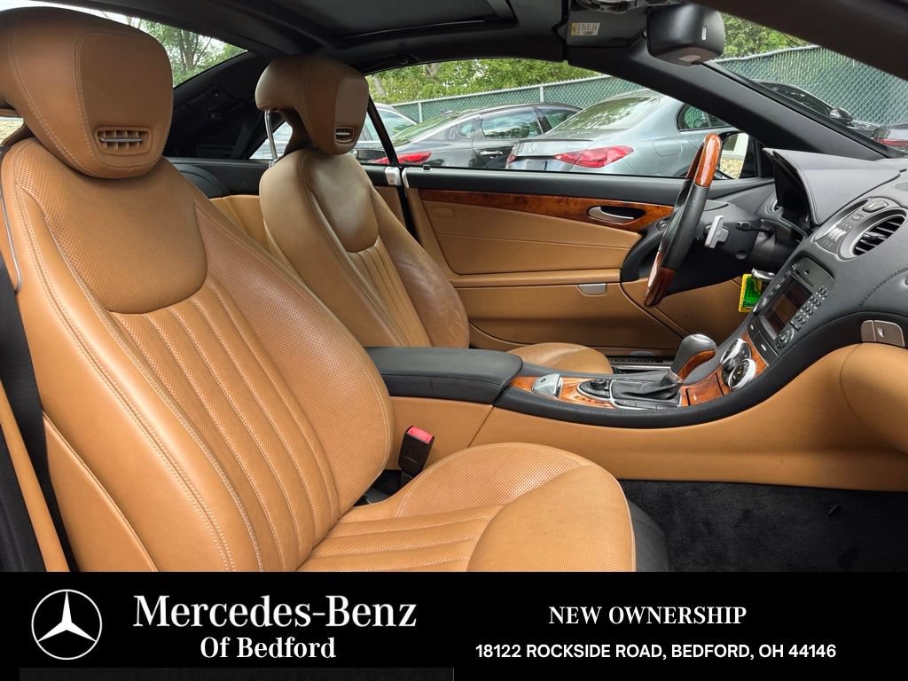 Used 2011 Mercedes-Benz SL 550 image 17