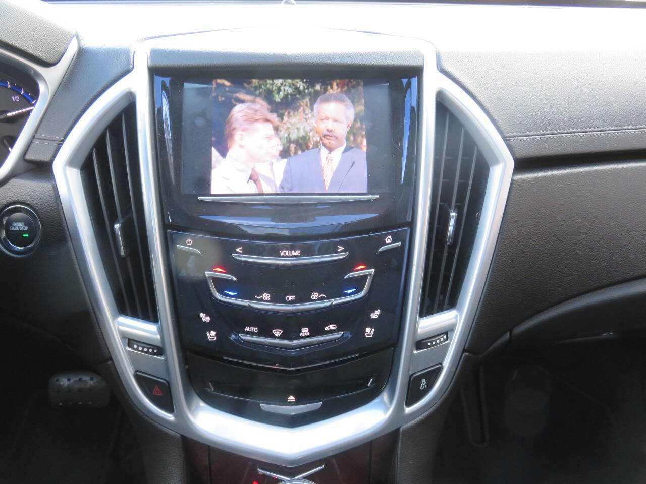 Used 2013 Cadillac SRX Luxury image 21