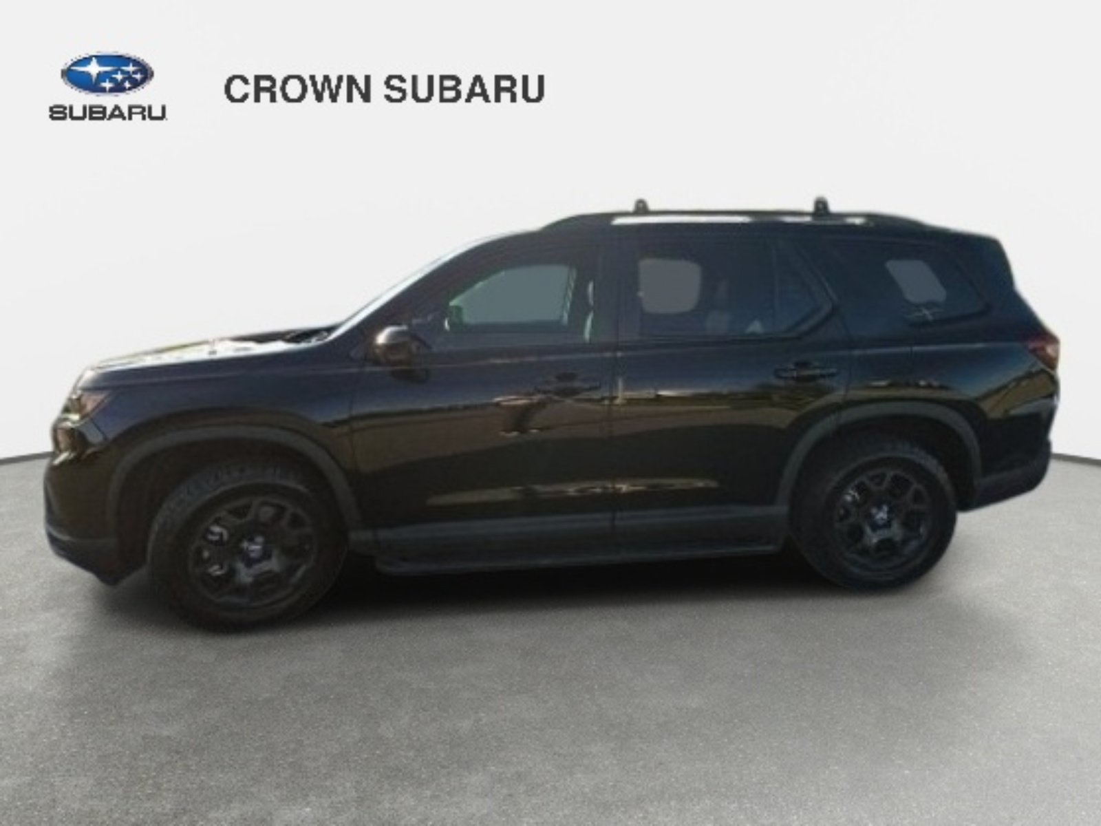 Used 2025 Honda Pilot TrailSport image 2