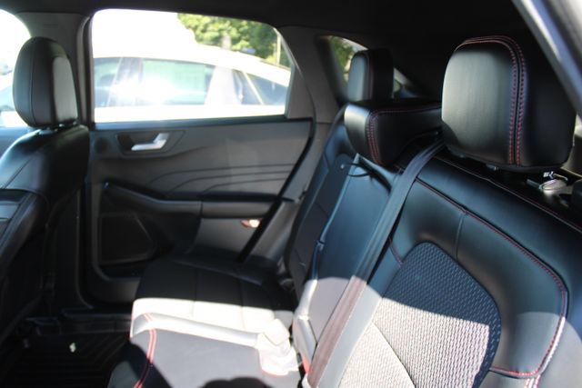 Used 2025 Ford Escape ST-Line Select w/ Tech Pack #2 AWD/4WD image 17