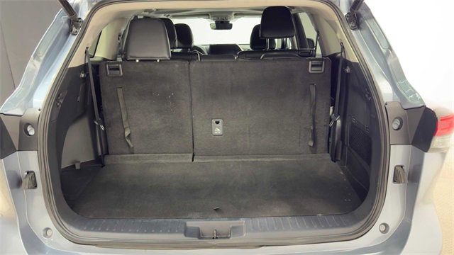 Used 2023 Toyota Highlander XLE image 36