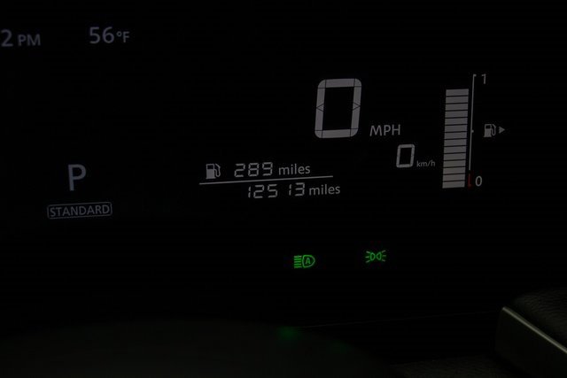 Used 2025 Nissan Kicks S image 32