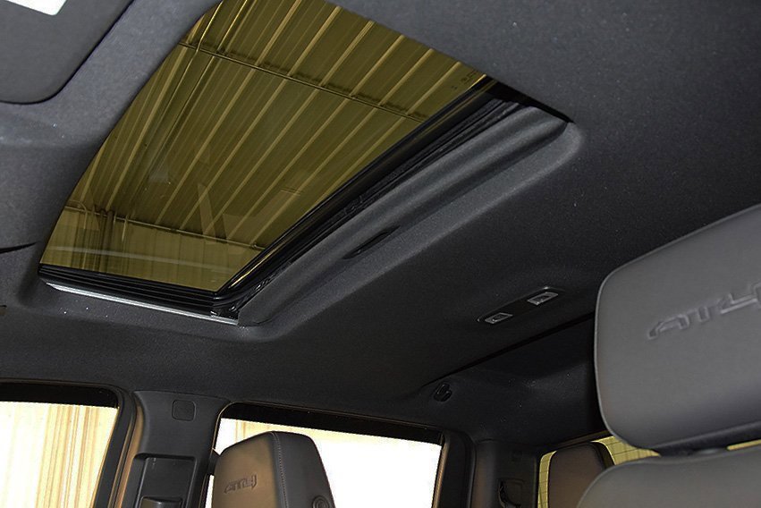 Used 2024 GMC Sierra 2500 AT4 w/ AT4 Preferred Package image 30