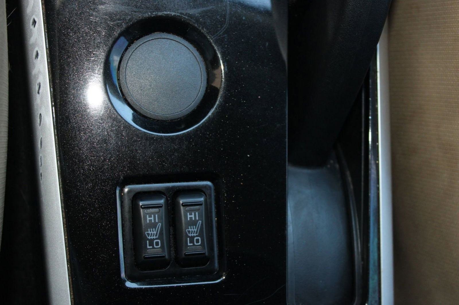 Used 2017 Mitsubishi Outlander SE image 25