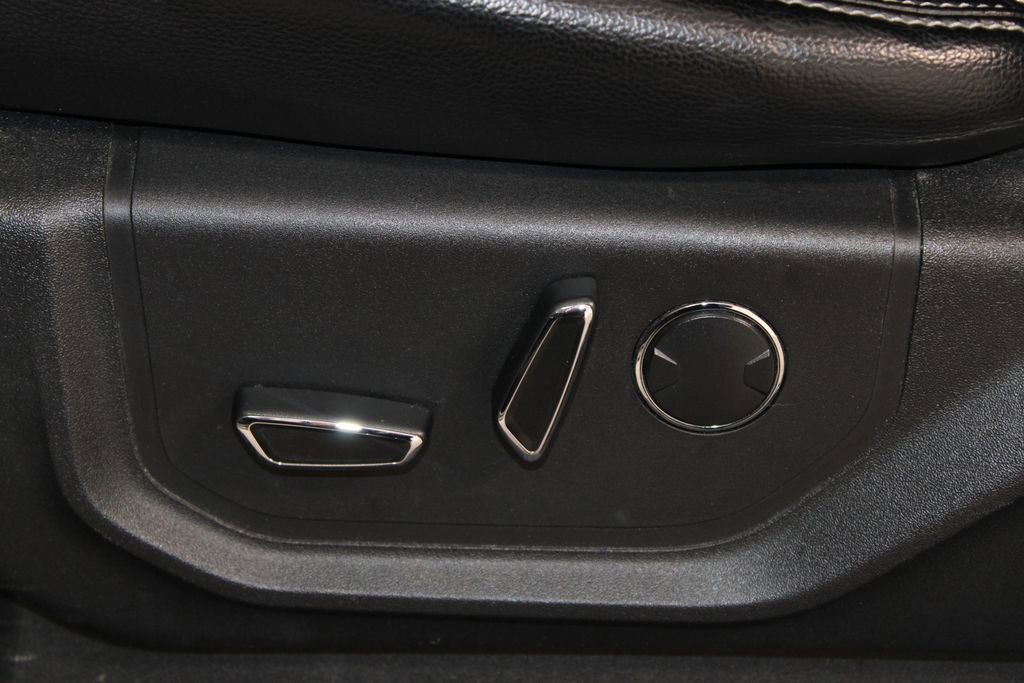 Used 2018 Ford F150 Lariat image 19