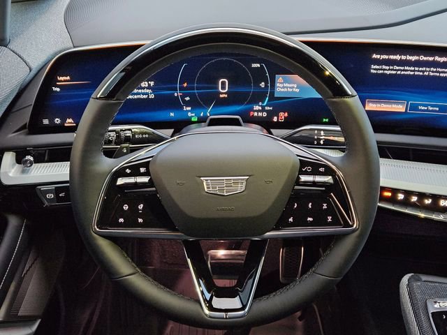 New 2026 Cadillac Optiq Luxury 1 image 14