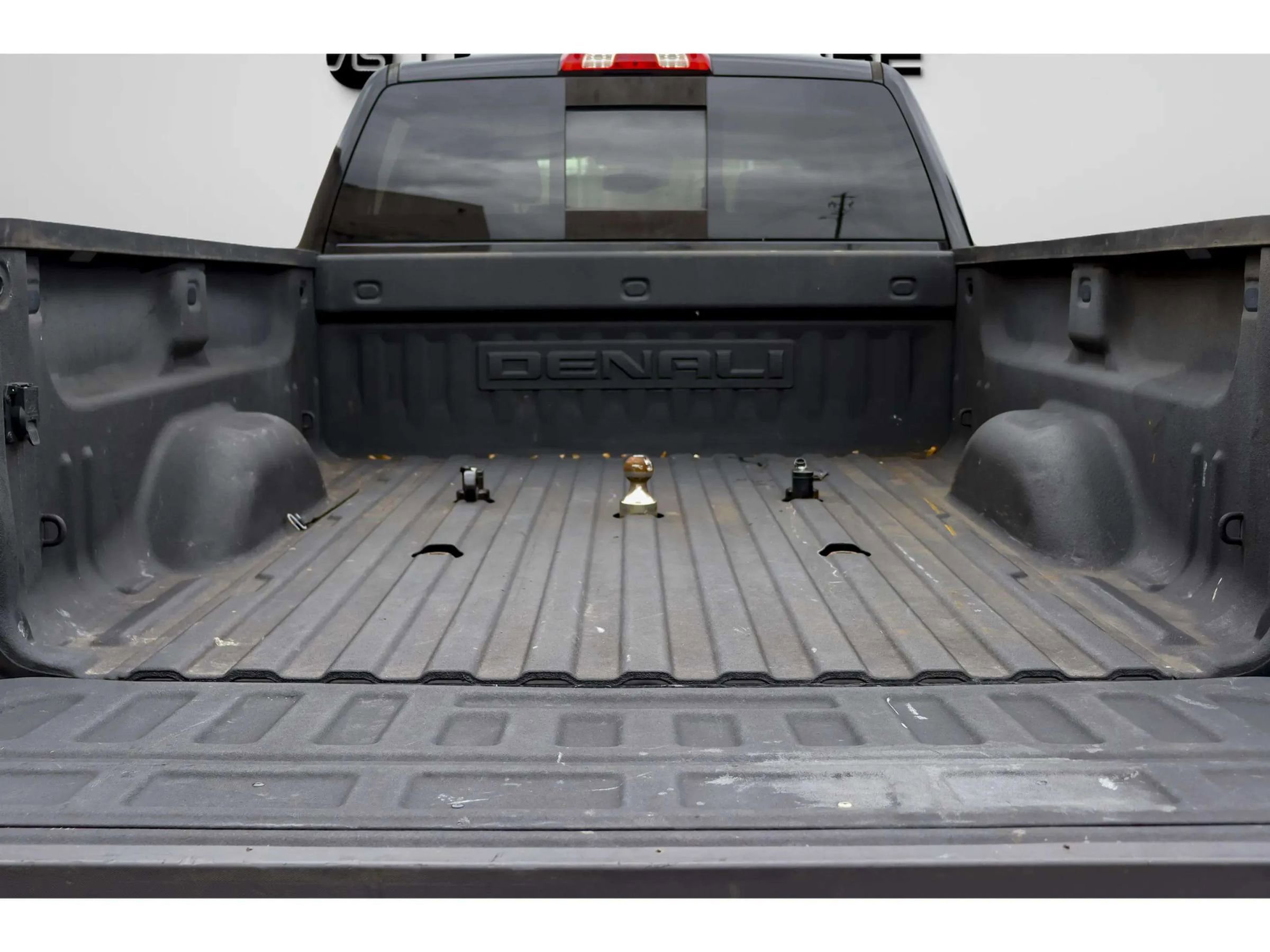 Used 2019 GMC Sierra 2500 Denali image 28