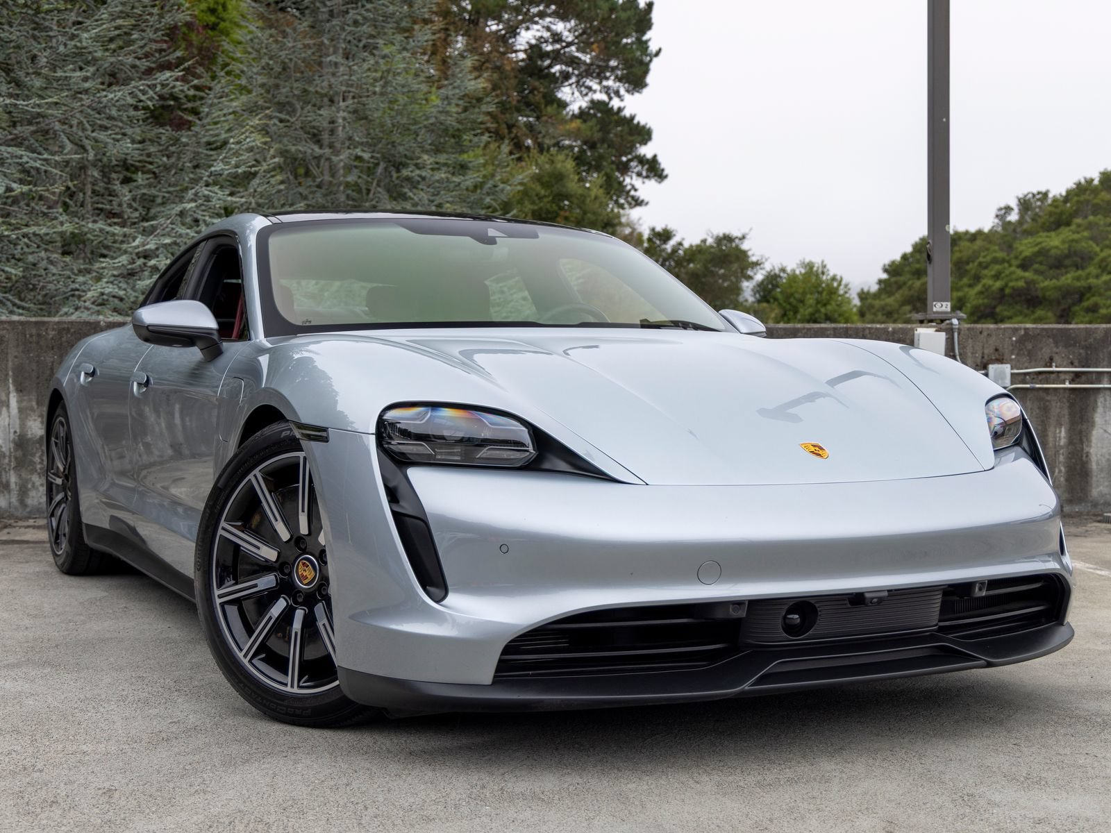 Certified 2021 Porsche Taycan 4S w/ Premium Package AWD/4WD image 9