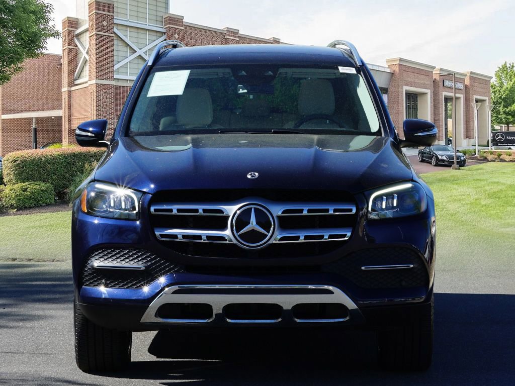Used 2022 Mercedes-Benz GLS 450 4MATIC image 2