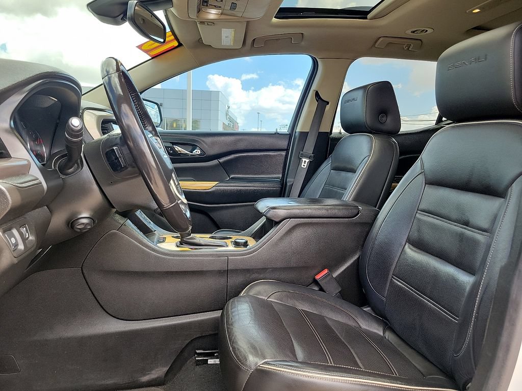 Used 2018 GMC Acadia Denali w/ Technology Package FWD image 23