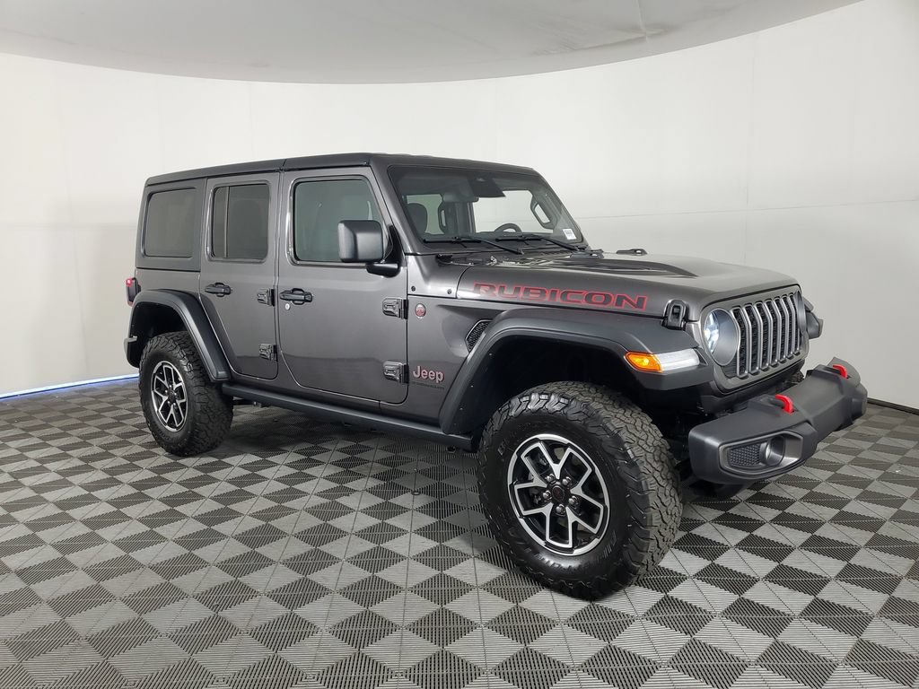 Used 2025 Jeep Wrangler Unlimited Rubicon w/ Convenience Group AWD/4WD image 2