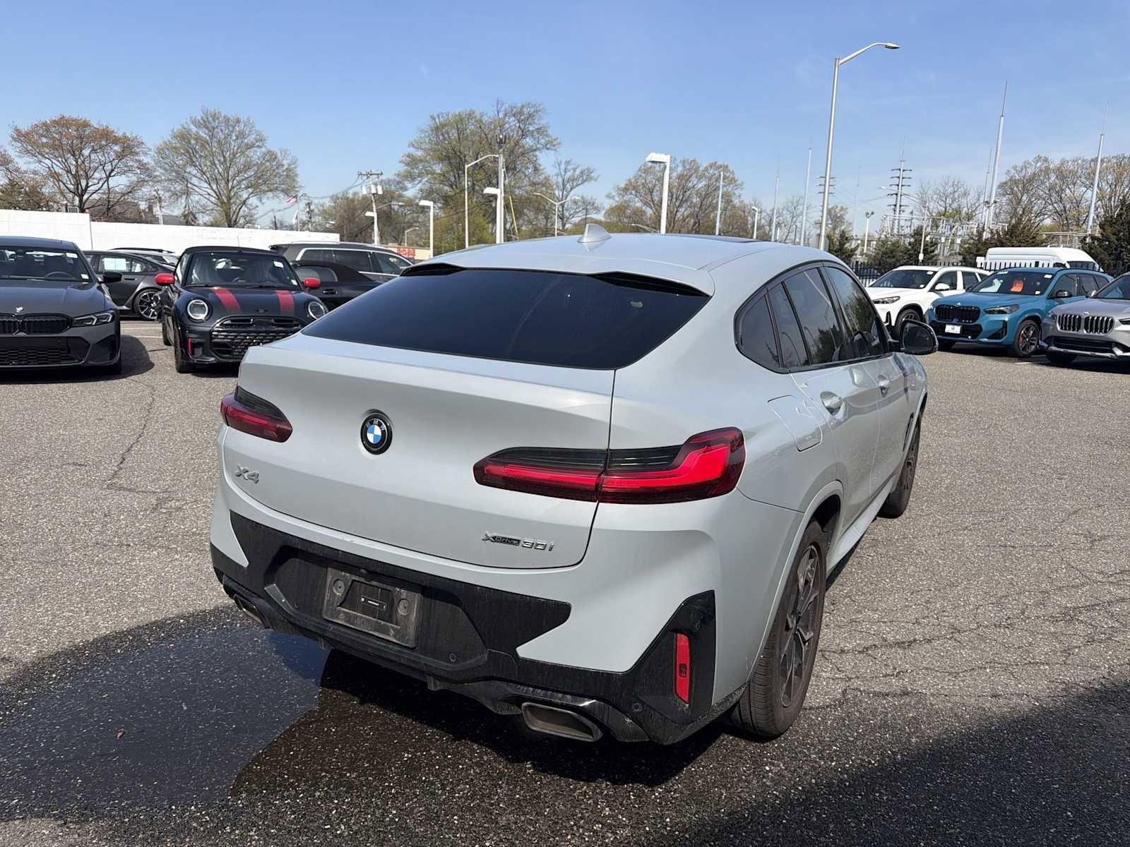 Certified 2024 BMW X4 xDrive30i w/ M Sport Package AWD/4WD image 3