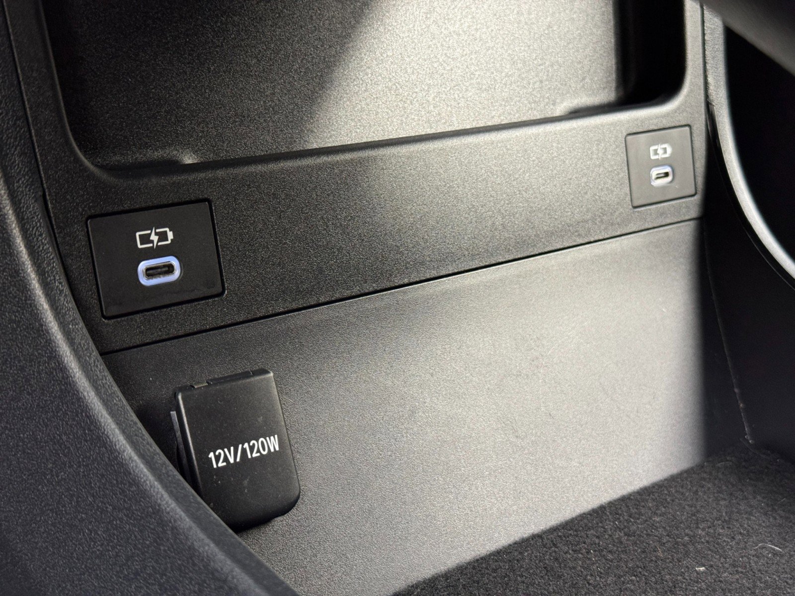 Used 2024 Toyota bZ4X Limited image 27