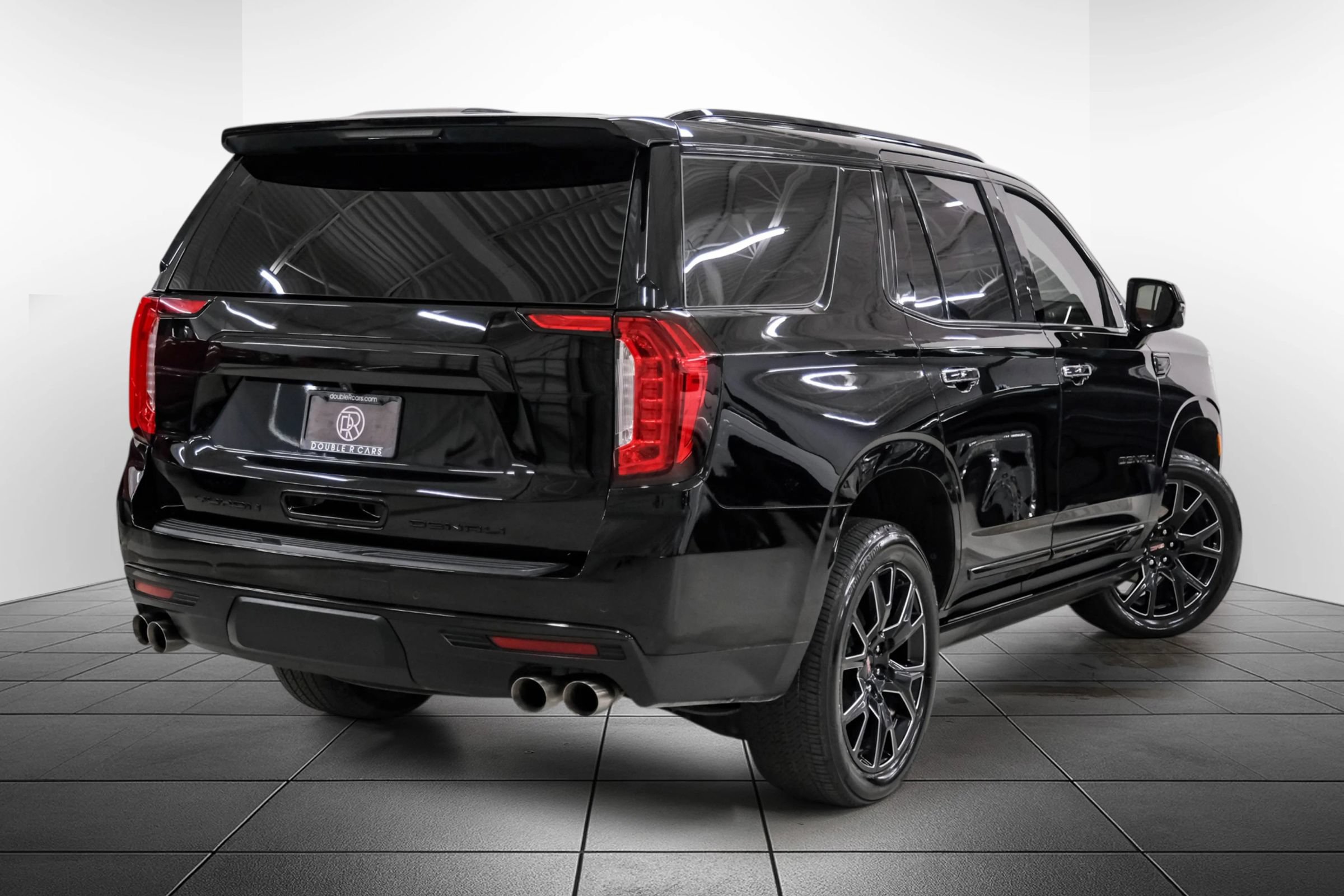 Used 2023 GMC Yukon Denali w/ LPO, Floor Liner Package RWD image 8