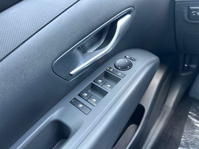 New 2027 Hyundai Santa Cruz SE AWD/4WD image 11